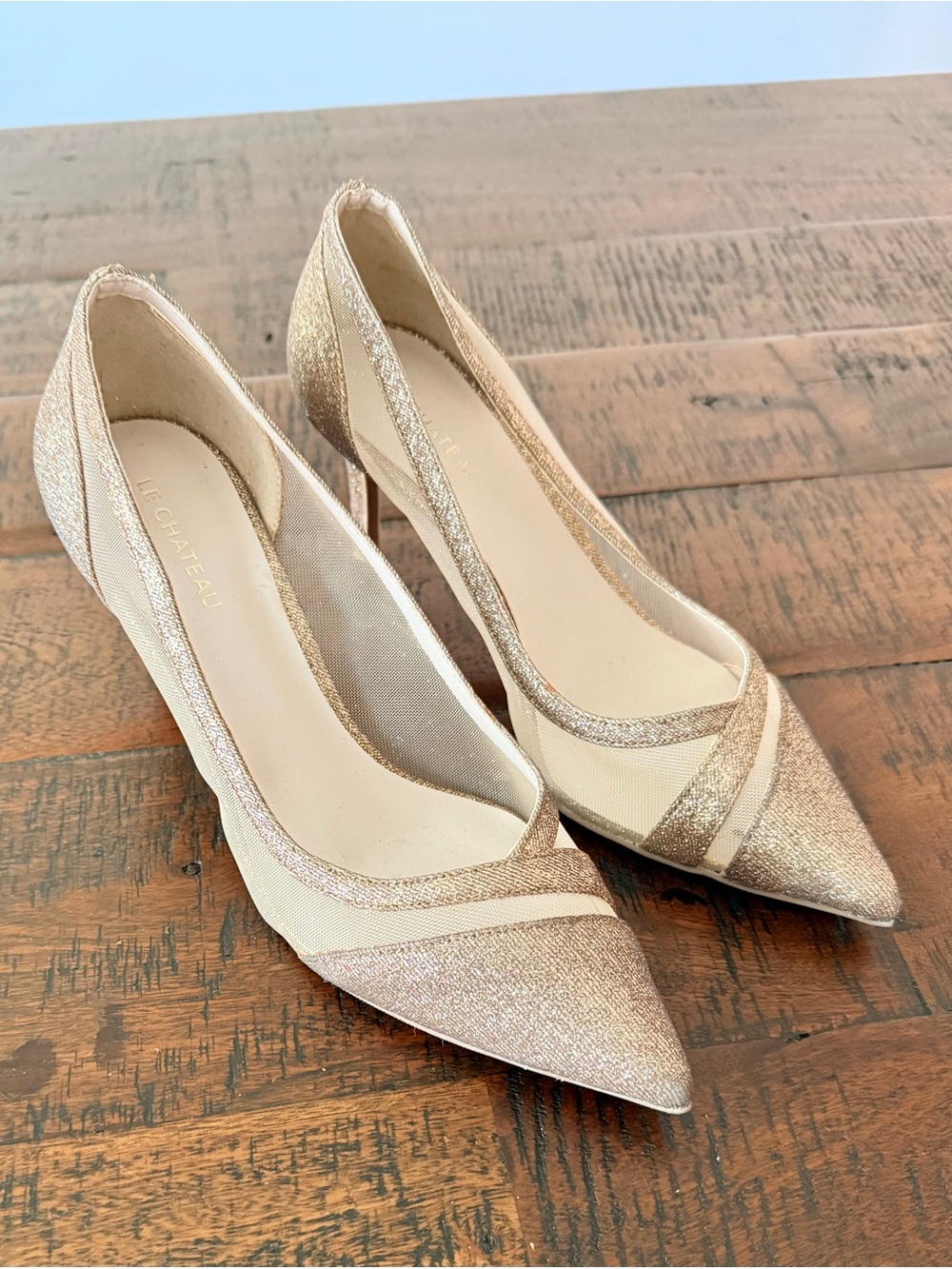 Le Chateau Shimmer Rose Gold Pointed-Toe Mesh Pumps SZ.7